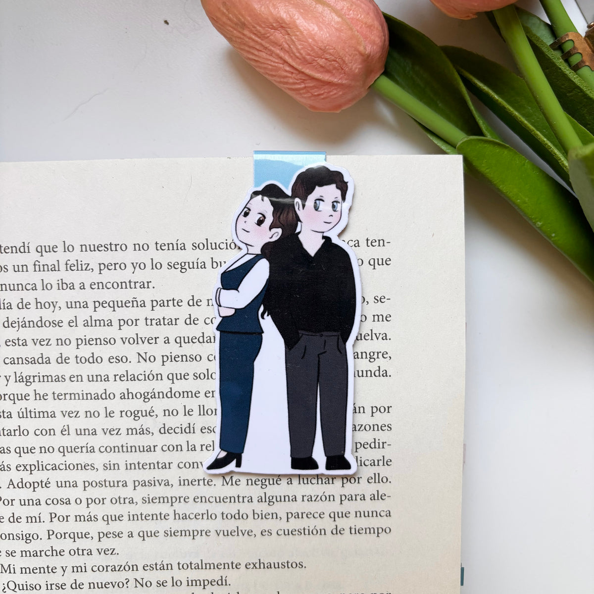 Marcapáginas Magnético Magnolia Parks - Daisy y Christian