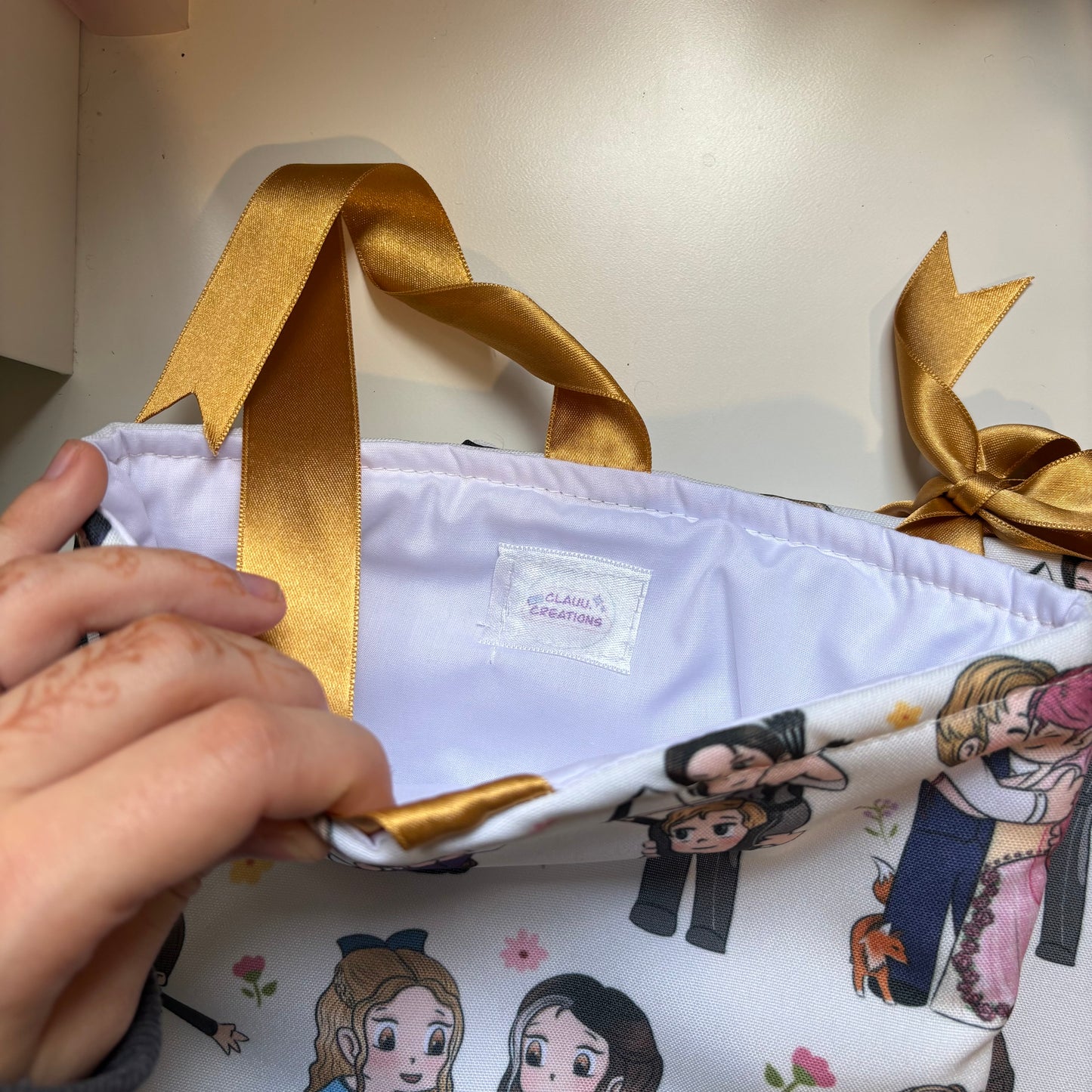 Funda de libros. Ambos diseños, uno por cada cara.