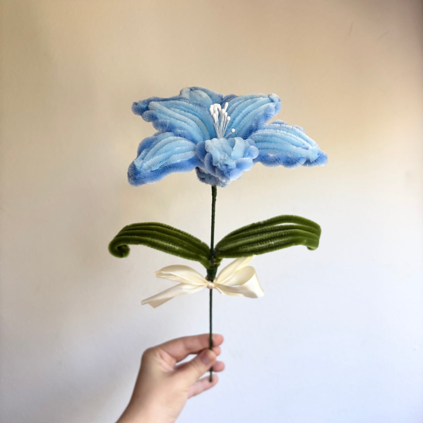 Flor Lirio Azul Limpiapipas