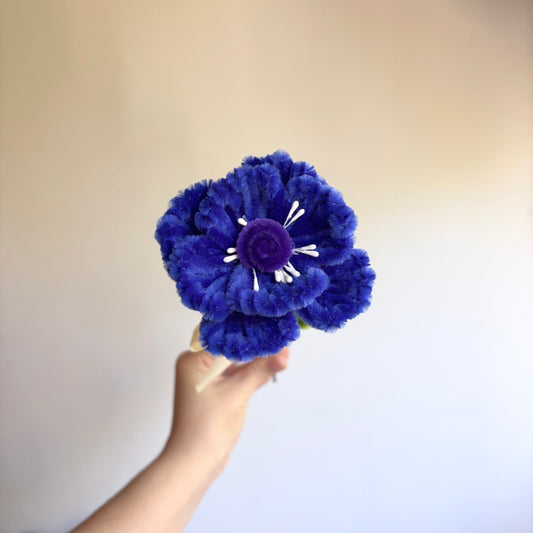 Flor Anémona Azul Oscuro Limpiapipas