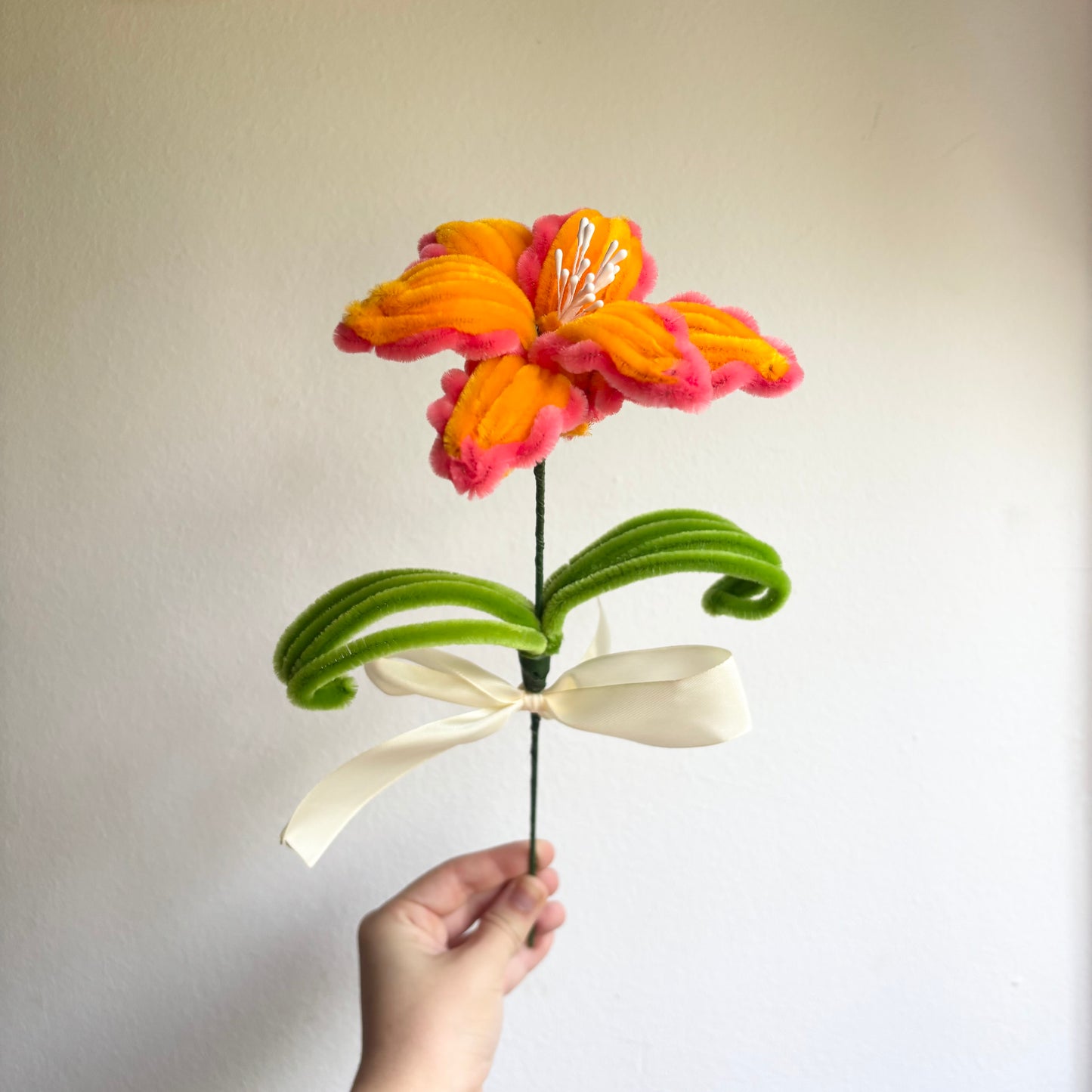 Flor Lirio Naranja y Coral Limpiapipas