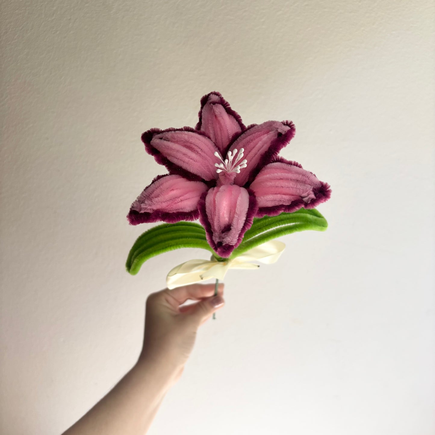 Flor Lirio Morado y Rosa Limpiapipas